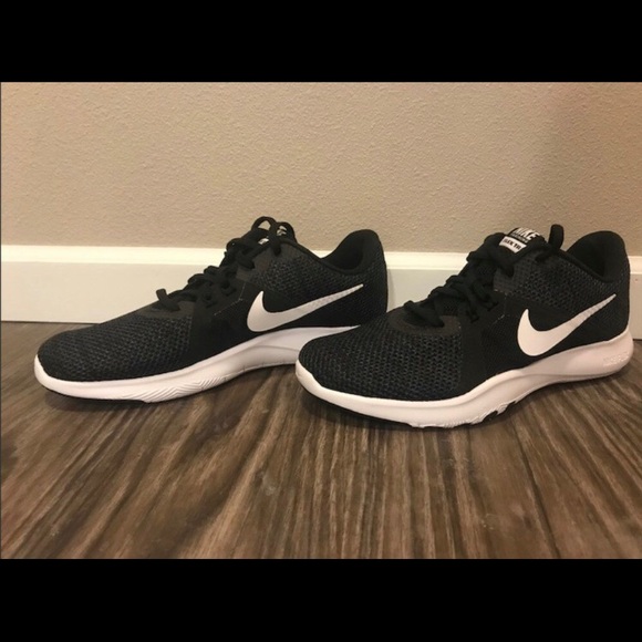 Women’s Nike Training Flex TR 8 - Black - Picture 2 of 7